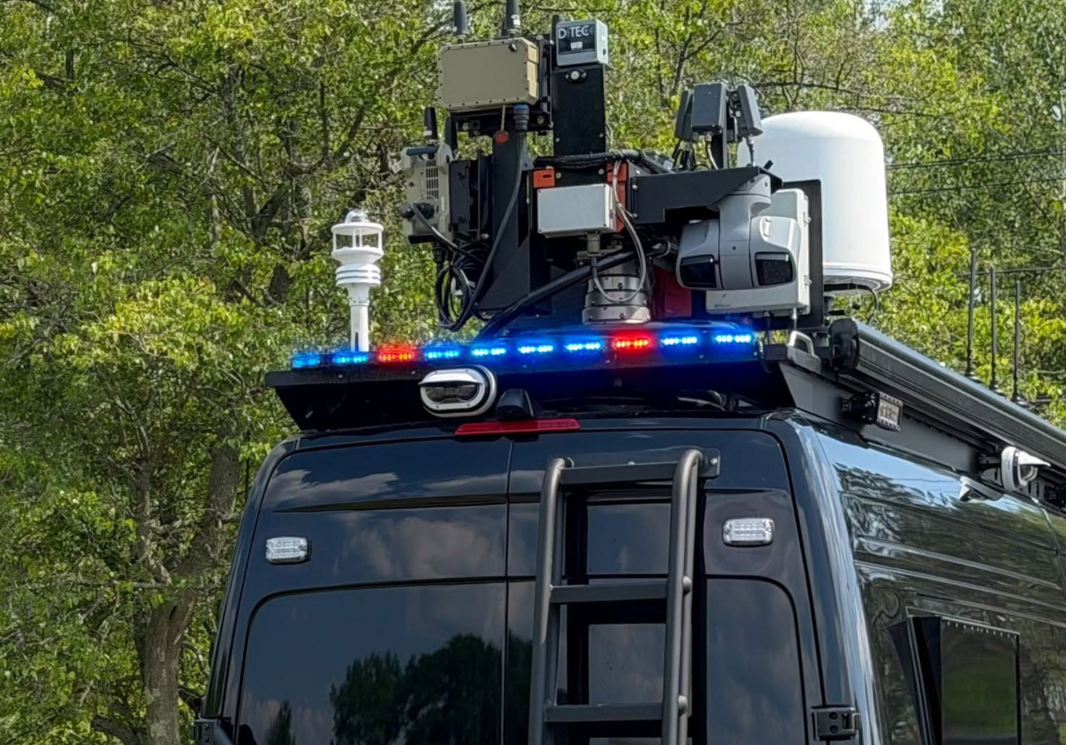 Mounted Magellan MX&trade; with Gill sensor technology